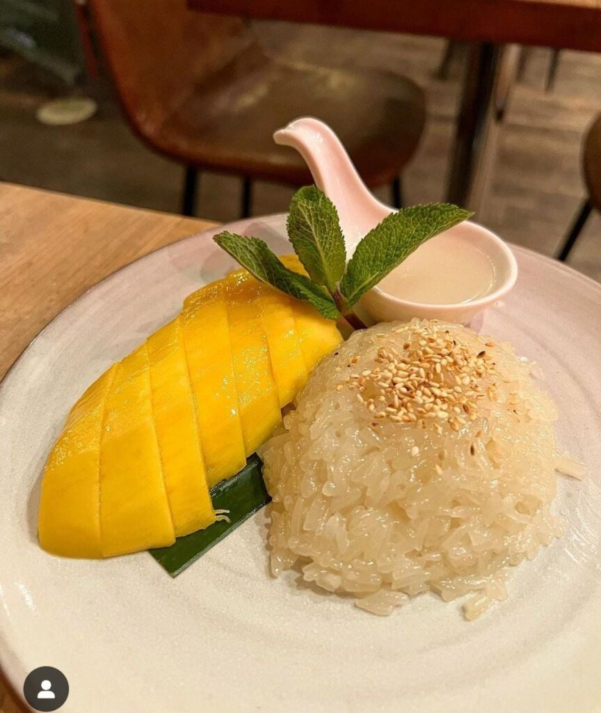 Mngo sticky rice